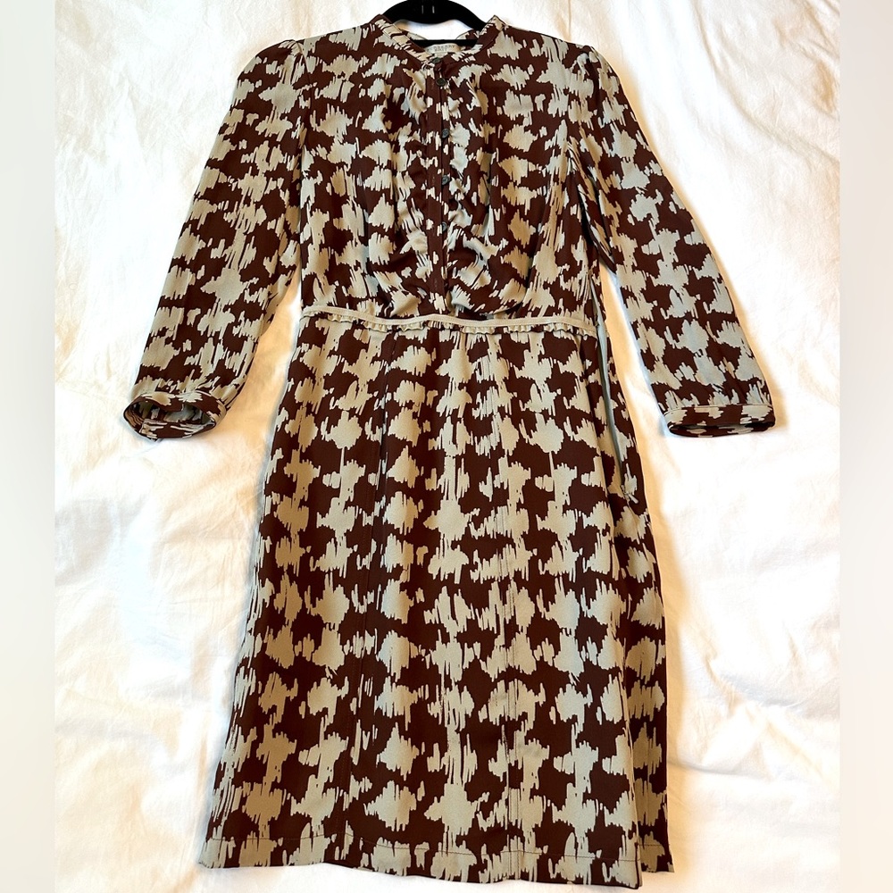 Burberry dress. Like new.